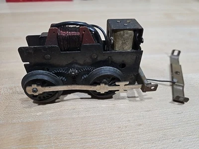 Original Vintage Post War O Gauge MARX Electric Train 1666 Chassis Part Untested - Image 1 of 4
