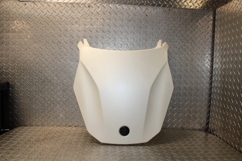 20 / 25 Can-Am Spyder RT 限量后货物整流罩原始设备制造商 708305254 — 第 1/4 张图片