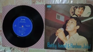 Malay 70s Band BETTY ISMAIL/HASHIM JALAL w The Wanderers 7"rock Funk psyche HEAR - Picture 1 of 5