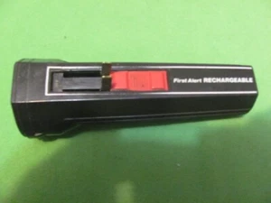 Linterna recargable First Alert Serie 15 - LISTADA 49H8 - LL52232 - Imagen 1 de 6