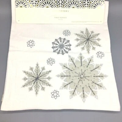 Cynthia Rowley Silver Beaded Gray Applique Snowflakes Table Runner Embellished - Image 1 of 4