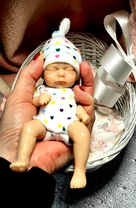 Adorable 6in. Full Silicone Anatomically Correct Baby Girl Reborn w/Accessories - Picture 1 of 16
