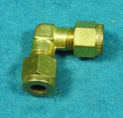 1/4" Tube Elbow, SWAGELOK B-400-9 - New, Lot of 4 - Image 1 of 4