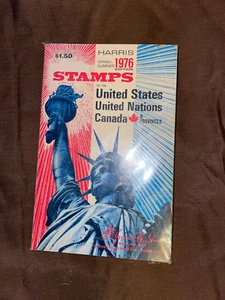 ^Harris Spring Summer 1976 Edition Stamps Of The US, UN, & Canada (in plastic) - Picture 1 of 2