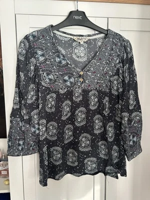 Mantaray ladies Casual Blue Top Flower Print Size Uk 10 3/4 Sleeve - Image 1 of 4