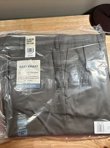 Dockers Men's Easy Khaki Classic Fit Pleated Pants Dark Pebble Brown 40x34 New - Picture 1 of 5