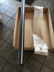 9083080 Nuevo OEM SAAB Moldura Puerta Pasajero - Imagen 1 de 12