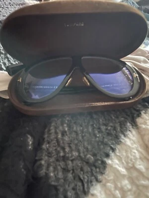 Tom Ford FT1010 01B Annabelle Women's Round Sunglasses - Black/Gray - Imagem 1 de 2