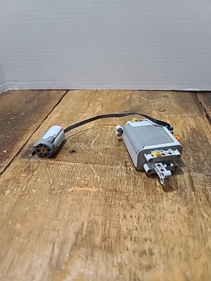 LEGO Technic Power Functions Box 8881 And Motor 8883 Tested And Works - Image 1 of 4