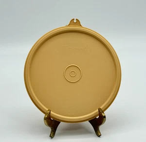 Tan Tupperware 6" REPLACEMENT LID #227 for Containers 155 1405 264 234 1842 227G - Picture 1 of 3