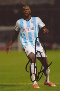 FOTO DE ACCIÓN 6x4 firmada por Huddersfield: Ishmael Miller + certificado de autenticidad - Imagen 1 de 1
