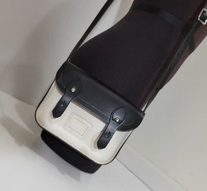 The Cambridge Satchel Company Crossbody MINI Schwarz/Elfenbein Leder Tasche/Geldbörse  - Bild 1 von 8