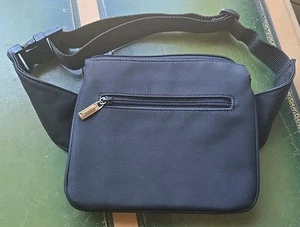 Schwarze Bauchtasche Gürteltasche Handtasche Reißverschluss mehrere Fächer 7" x 8" verstellbar - Bild 1 von 13