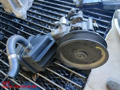 POWER STEERING PUMP/MOTOR 2012-2013 MERCEDES-BENZ E350 - Image 1 of 4
