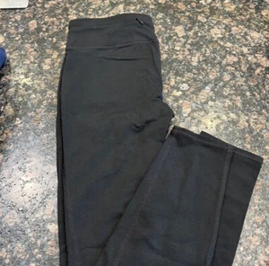 GAP Fit Women's 7/8 Compression Stretch Legging - Picture 1 of 4