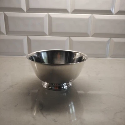 Mundial. REPRODUCCIÓN A. ROGERS PAUL REVERE PLATEADA PEQUEÑA 6" CUENCO CON PATAS REDONDAS Foto 1 de 4