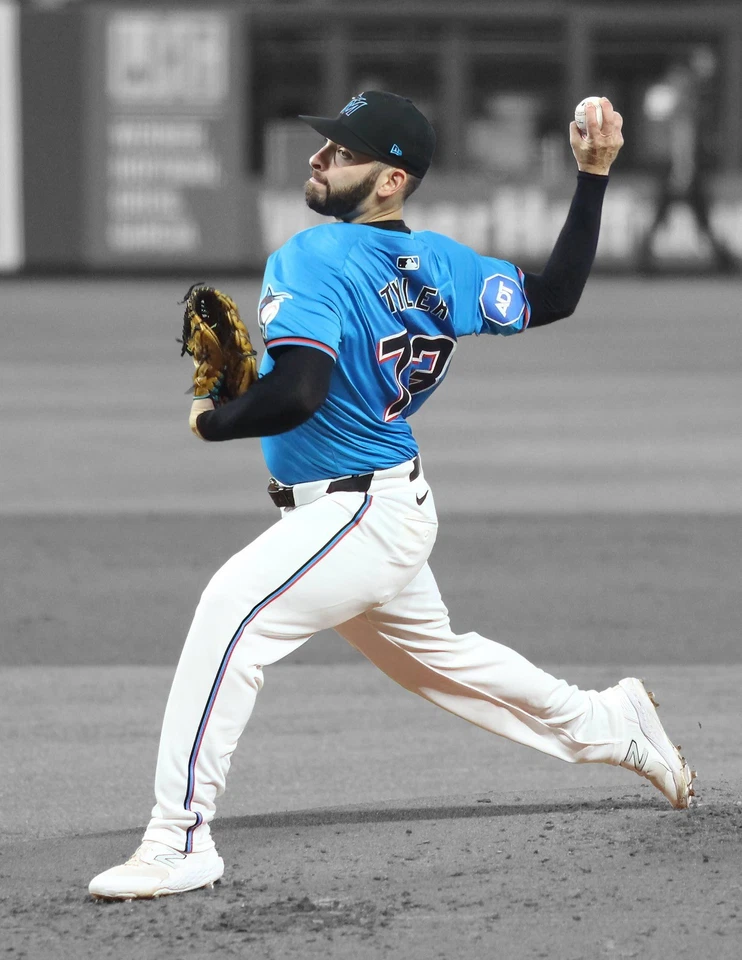 Kyle Tyler Glossy Photo - Philadelphia Phillies - Perfect for Autographs - Image 1 of 1