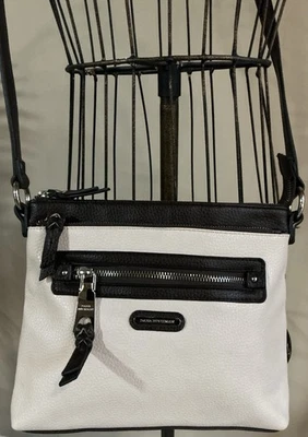 Bolso de Mano Dana Buchman Vegano Cuero Guijarro Suave Beige Marrón Foto 1 de 4