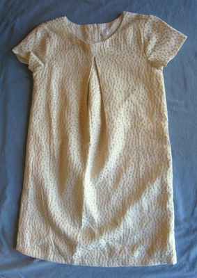 Vestido de fiesta Gap Kids dorado metálico jacquard línea A niñas manga corta L 9-10 usado en excelente estado Foto 1 de 4