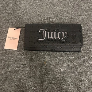Bolso de Mano Juicy Couture Liquorice Upgrade U Solapa Nuevo - Imagen 1 de 2