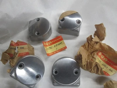 TAPA CABEZA LATERAL SUZUKI GS400 GS 400 425 X 1977 1978 1977 11174-44000   Foto 1 de 3