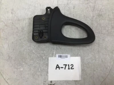  2000 CHEVROLET SUBURBAN CENTRO ESQUERDO MOTORISTA LADO B PILAR ASSIST SUPORTE ADERÊNCIA   - Imagem 1 de 4