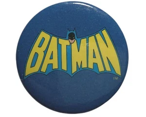 DC Comics Batman Pinback Pin Vintage 70er Dark Knight mit Kutte Cape Flügel - Bild 1 von 1