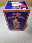 Figurine vintage 1995 Santas Magical Toyshop résine Chery Ann 7,5 pouces liste Chrstmas neuve dans sa boîte