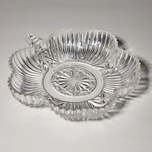 Vintage Federal Glass Crystal Cut Clover Shaped Candy/Nut Dish minor chip - Picture 1 of 6