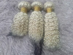 10+12+14 ZOLL BRASILIANISCHES MENSCHLICHES HAAR TIEFE LOCKE REIN BLOND 613# 3 BUNDLES 300g 12A - Bild 1 von 6