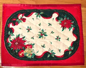 Gesteppte Tischunterlage, Topper oder Warmunterlage, 13 x 17 rot Weihnachtsstern und grün besetzt - Bild 1 von 6