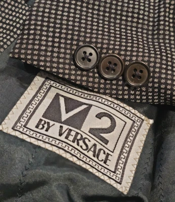 Versace V2 100% Wool Made in Switzerland Blazer Jacket 42R - Image 1 of 4