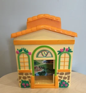 2004 DORA The EXPLORER "Let's Go Adventure" Schoolhouse only, no door - Bild 1 von 9