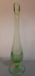 Vintage Green Glass Swung Bud Vase 8.5" - Picture 1 of 4