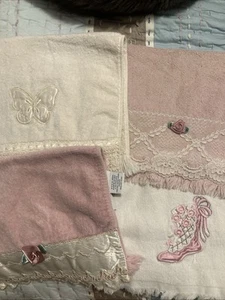 Lote de 4 apliques de toallas de mano vintage para invitados, bordados. Mariposa, flores - Imagen 1 de 8