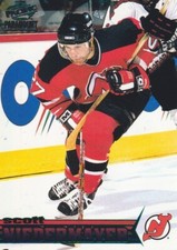 1998-99 Pacific Paramount Hockey Emerald Green #136 Scott Niedermayer NJ Devils