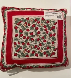 Strawberry Fest Throw Pillow Strawberries Pure Country Weavers 16" MADE IN USA - Picture 1 of 3