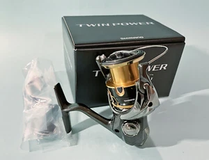 SHIMANO 20 Twin Power Spinning Reel Fishing Various Size New in Box - Picture 1 of 2