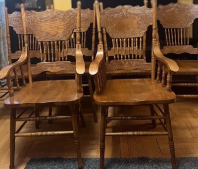 Vintage  Carved Red Tiger Oak Spindle Chair Set 6 Piece - Image 1 of 3