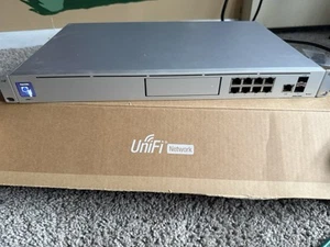 Ubiquiti UDM-Pro Unifi Dream Machine Pro – Used w/ 2TB WD Gold HDD - Photo 1/5