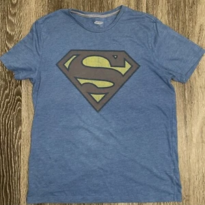 Superman T-Shirt Crewneck Men's Large Casual - Picture 1 of 4