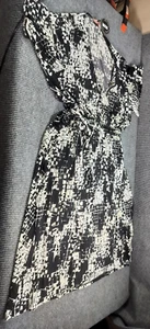 East Adeline Woman Long Dress 4X Black/White Geometric Stretch Vneck S-S TieBelt - Picture 1 of 14