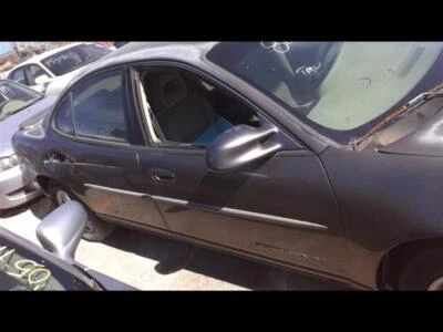 Used Front Right Door Assembly Front fits: 2001 Pontiac Grand prix 4 Dr SE Front Foto 1 de 4