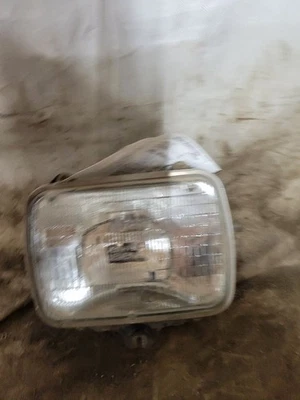 Запечатанный окрашенный луч фары водителя подходит для пикапа Toyota 89-95 187441 - Изображение 1 из 2