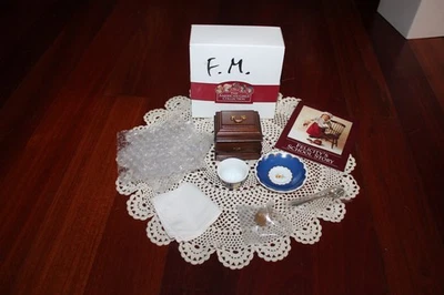 American Girl Doll Felicity RETIRED Tea Lesson Set, Pleasant Co. Mint in Box! - Image 1 of 4