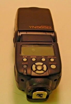 Yongnuo YN565EX Flash Speedlite for canon Nikon Sony Pentax - Image 1 of 4