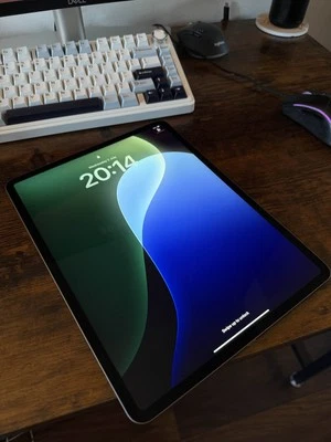 Apple iPad Pro 3rd Gen. 256GB, Wi-Fi, 12.9 in - Space Grey - Image 1 of 4