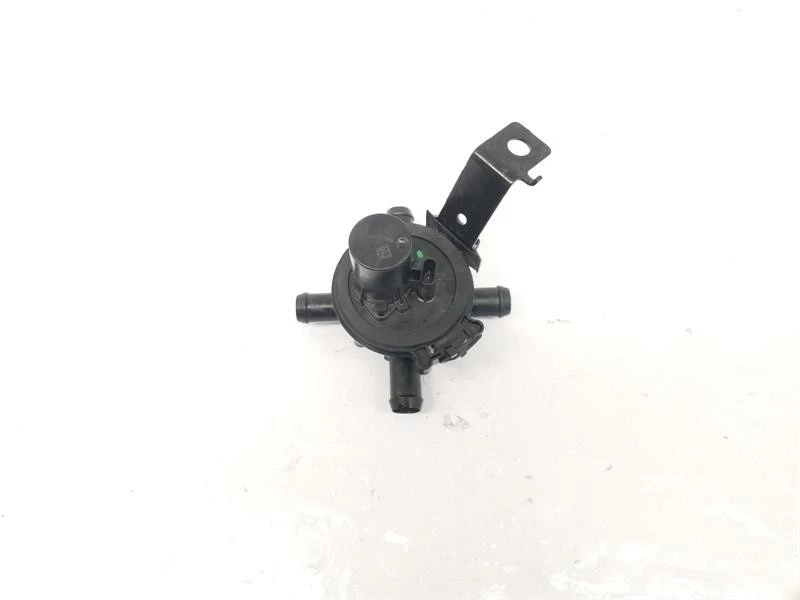 2024 FORD MUSTANG MACH-E AUXILIARY WATER PUMP ELECTRIC EHL7 LU5A8C508AE - Image 1 of 4