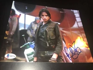 FELICITY JONES SIGNED AUTOGRAPH 8x10 PHOTO ROGUE ONE STAR WARS BECKETT BAS NY E - Picture 1 of 2