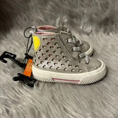 Zapatos Wonder Nation Bebé Niñas Talla 2 Gris Corazón Zapatillas altas NUEVO Foto 1 de 4